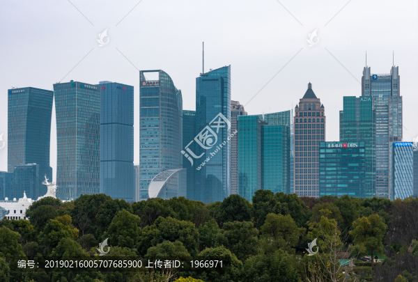 上海陸家嘴的高樓大廈