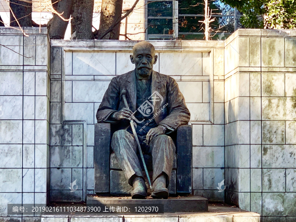 日本東京大學(xué)校內(nèi)雕像
