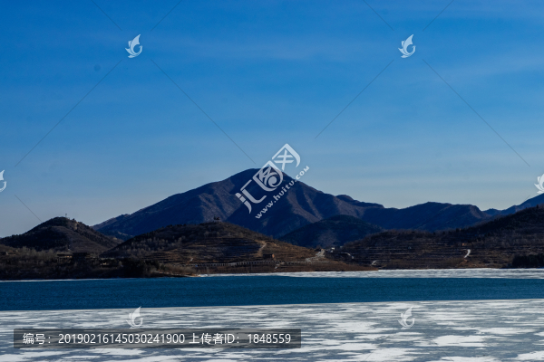 冰雪群山