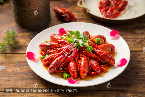 十三香小龍蝦