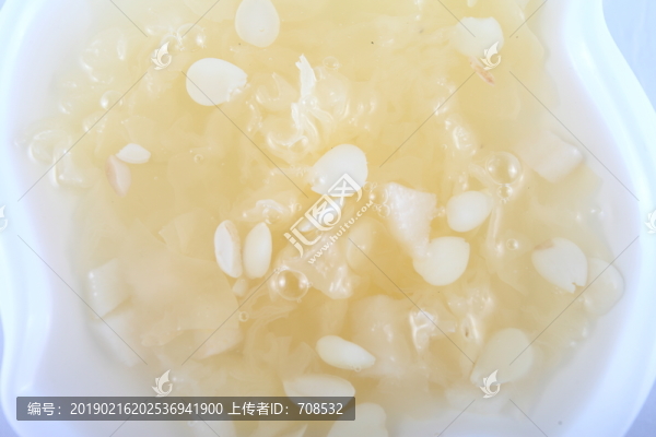 杏仁銀耳湯