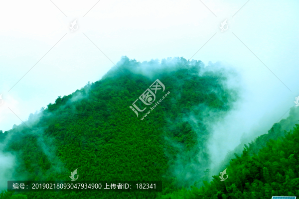 青山云霧
