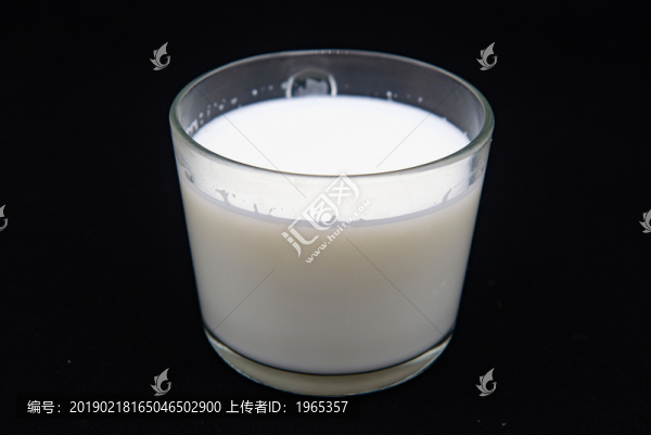 牛奶