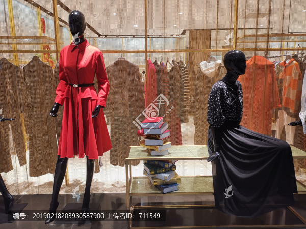 女裝店櫥窗