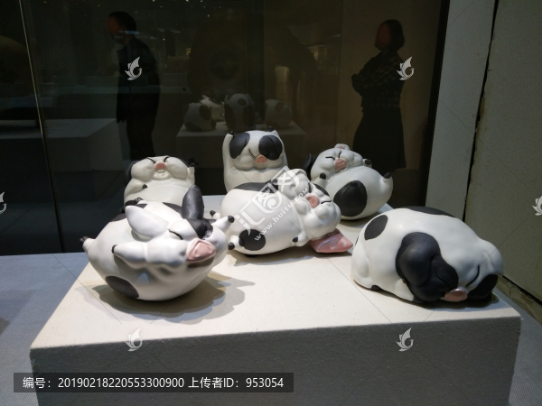 招財(cái)豬