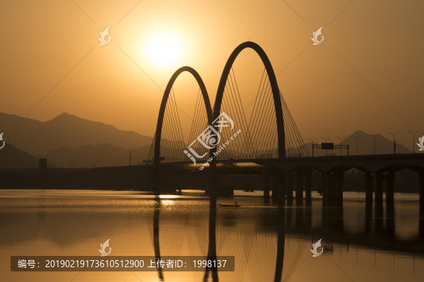 夕陽下的之江大橋