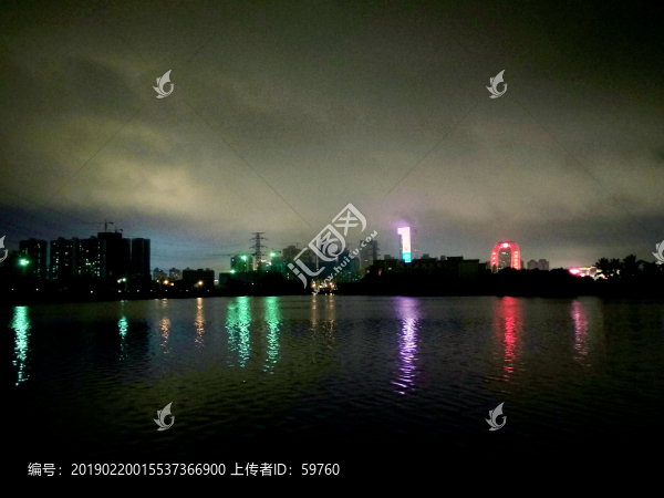 ?？诩t城湖夜景