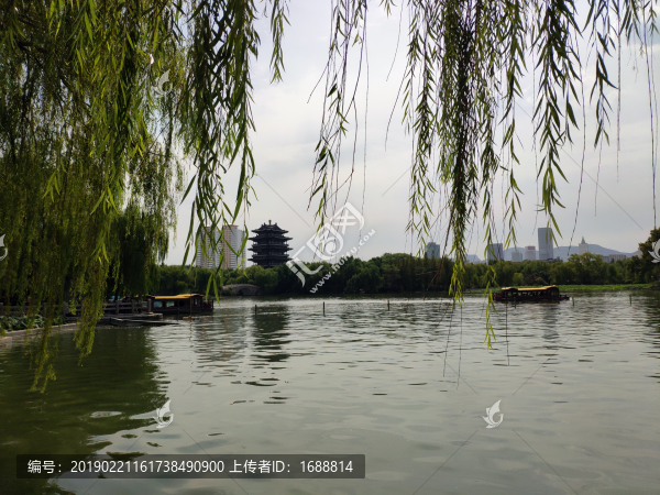 濟(jì)南大明湖公園