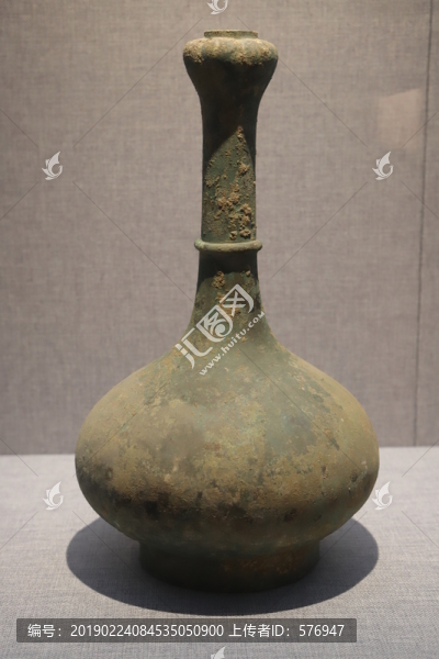 銅蒜頭壺