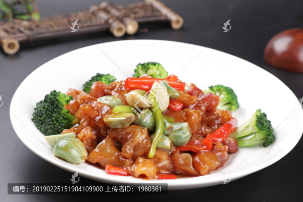 臘八蒜燒蹄筋