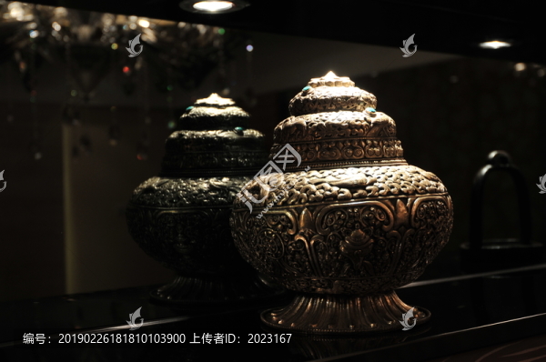銅壺