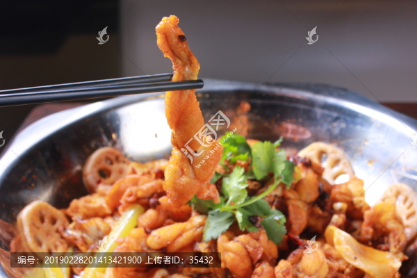 干鍋麻辣牛蛙