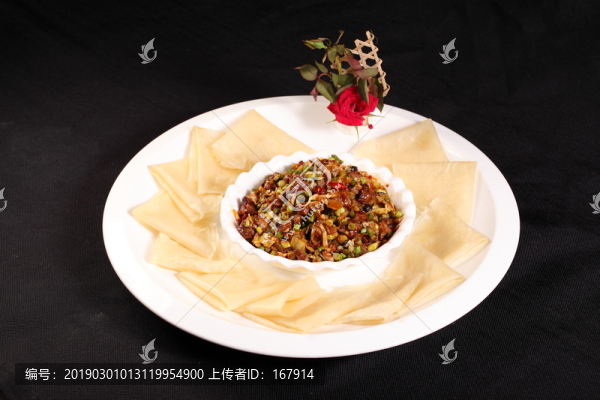 酸菜牛肉粒卷薄餅