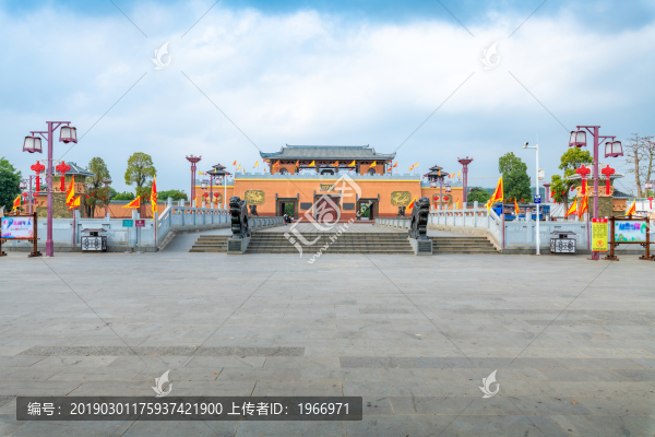廣東遂溪孔子文化城的仁濟門