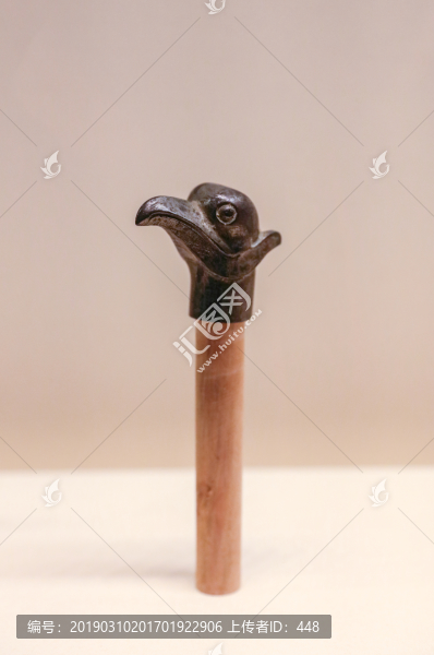 銅鳩杖首