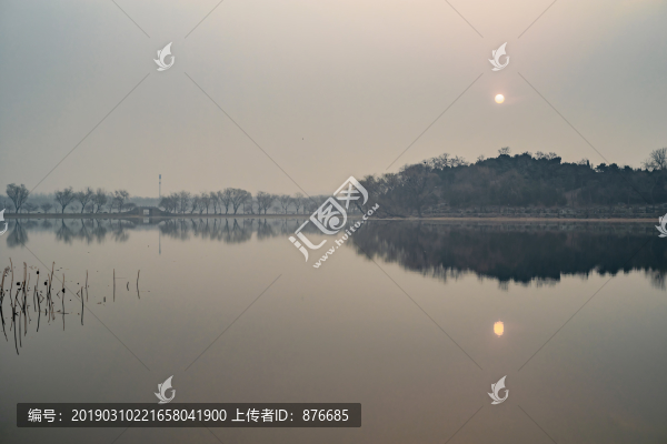 西堤日出