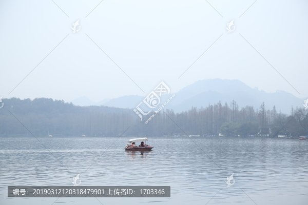 煙雨西湖
