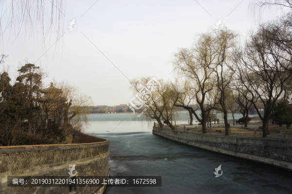 北京市北海公園冬日風(fēng)光
