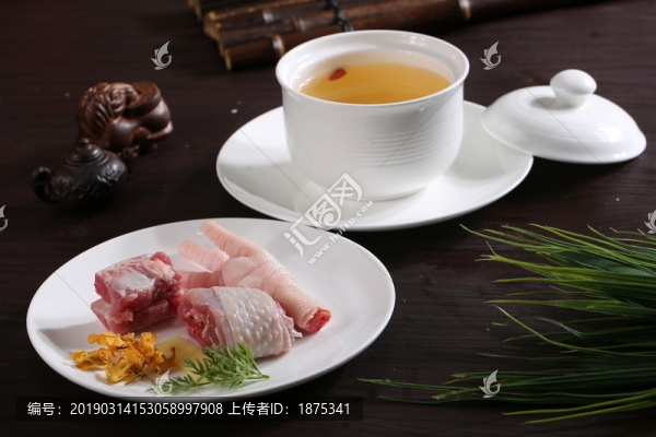 金蘭花燉老雞