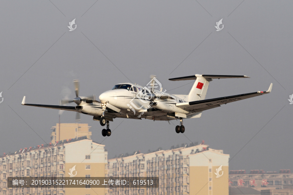 校飛中心校驗飛機飛行