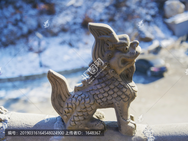 千山五龍宮屋脊獸之龍的雕塑