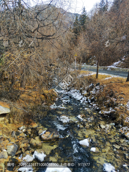 風景區(qū)殘雪