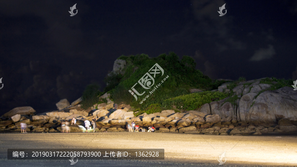 迷人雙月灣
