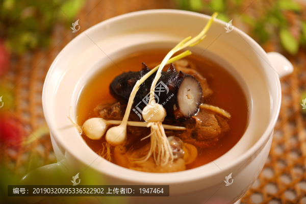 野蒜海參燉土雞