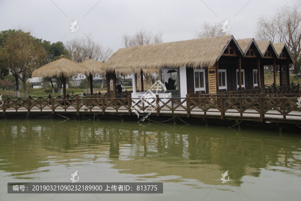 水鄉(xiāng)棧道