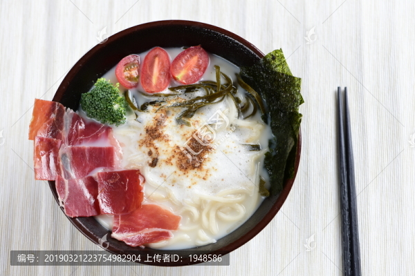 海苔牛肉片拉面
