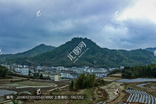 大山里的鎮(zhèn)子