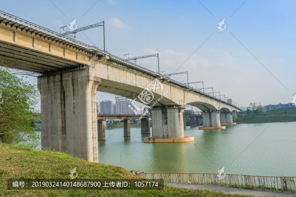 邕江