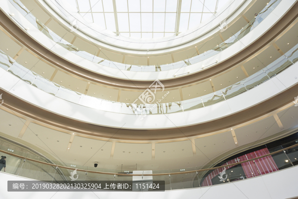 現(xiàn)代建筑天花板