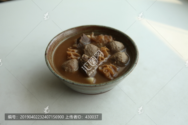牛三寶