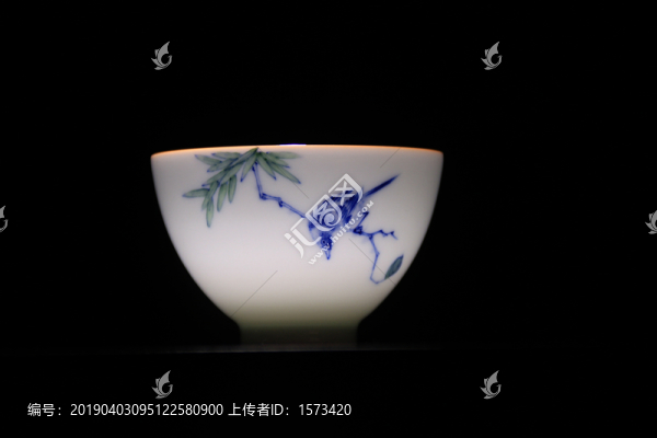 瓷器