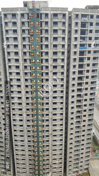高樓未外漆