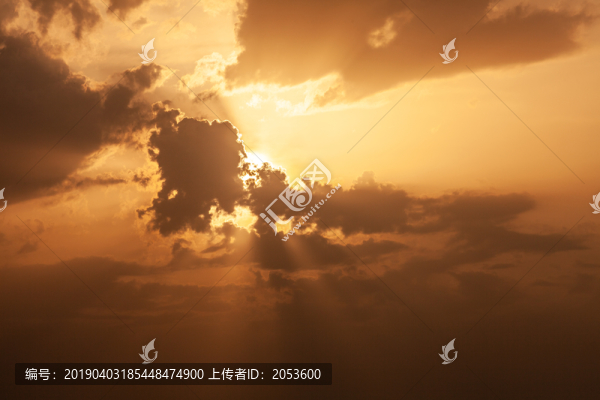 丁達(dá)爾光線的天空