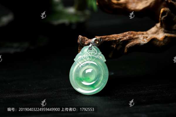 翡翠吊墜
