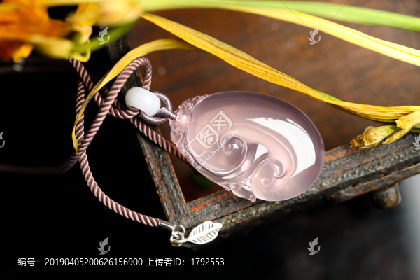 粉水晶首飾
