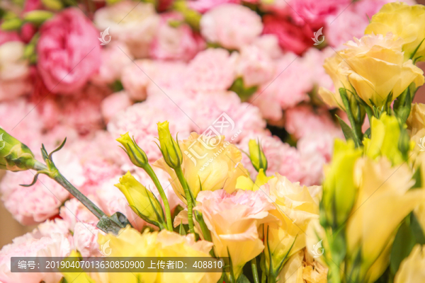 粉色的花朵花藝