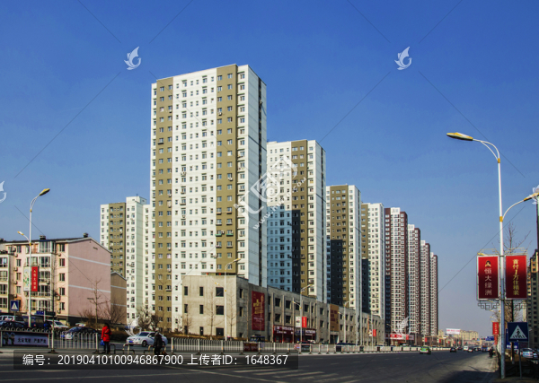 鞍山萬水社區(qū)高層住宅建筑與公路