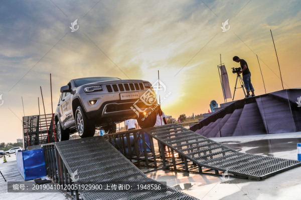 小轎車