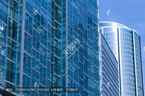 蘇州工業(yè)園區(qū)建筑的玻璃外墻的反