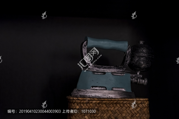 老式熨斗