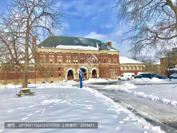 美國藤校雪中的哈佛大學校園風光