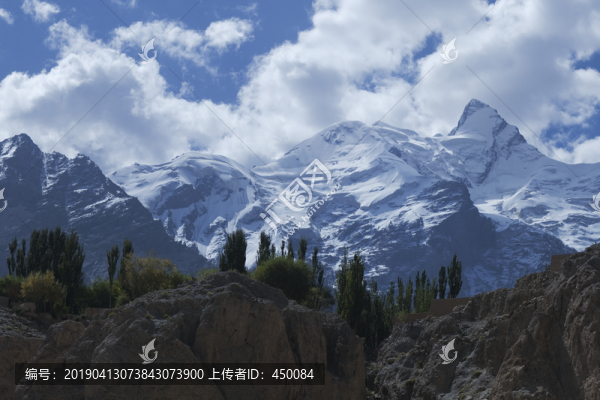 公格爾峰