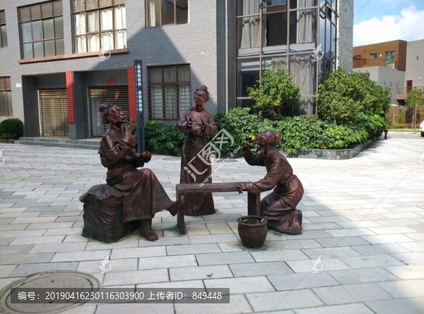 古銅人物雕塑