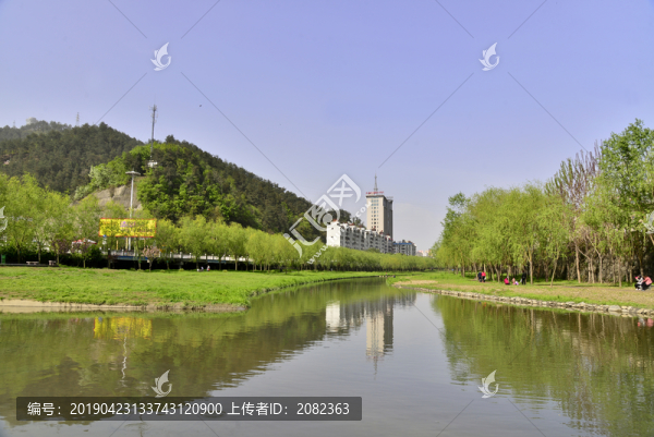 綠樹成蔭的張灣區(qū)夏家店河道