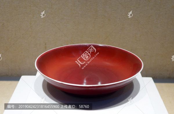清代官窯祭紅釉盤