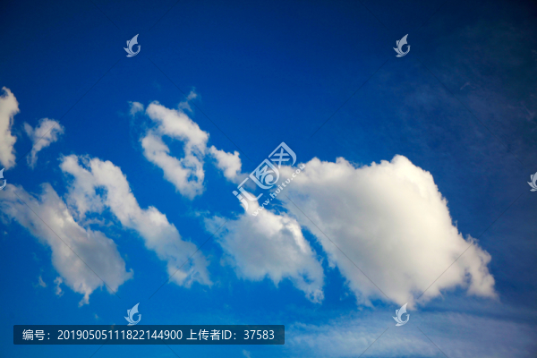 藍(lán)天白云
